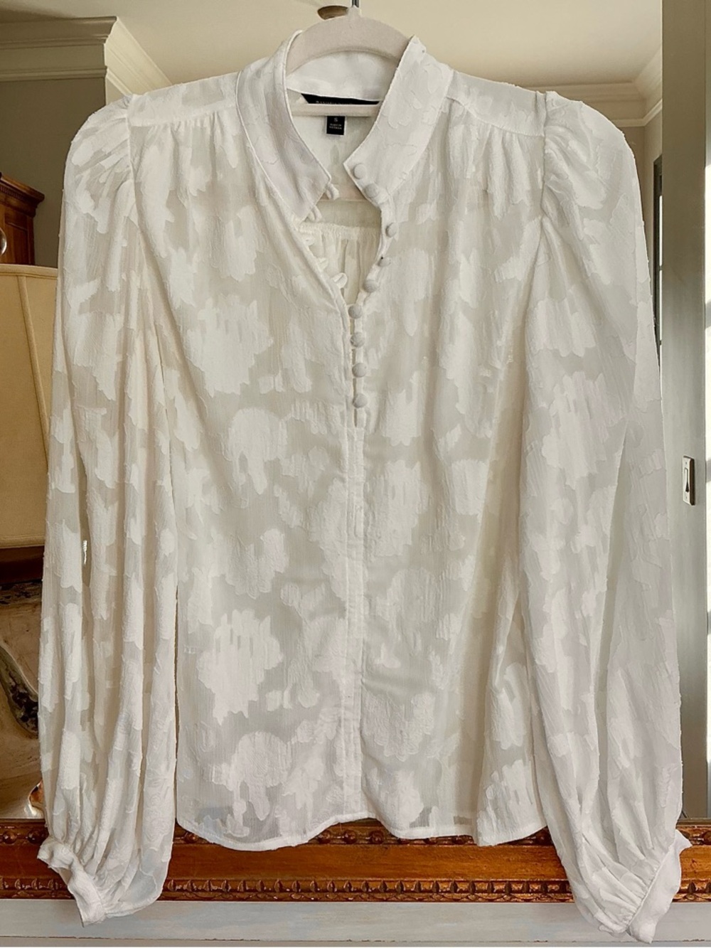 Banana Republic White Textured Button-Front Blouse